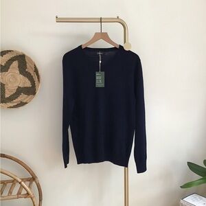 Quince 100% Merino Wool V-Neck Sweater Navy Size Medium NWT